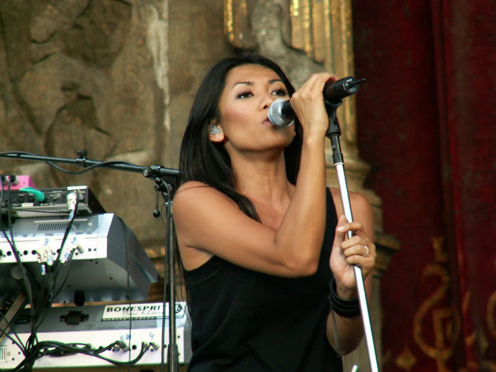 Anggun concert in Metz (France) - 11th July 2006 - Photo by Pablo03